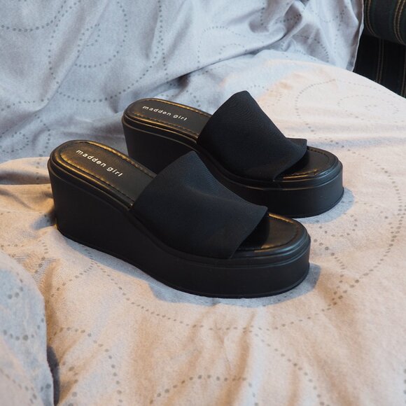 Madden Girl Y2K Slinky Chunky Wedge Sandals, Size 10, 90s mule wedge shoes - Picture 1 of 12